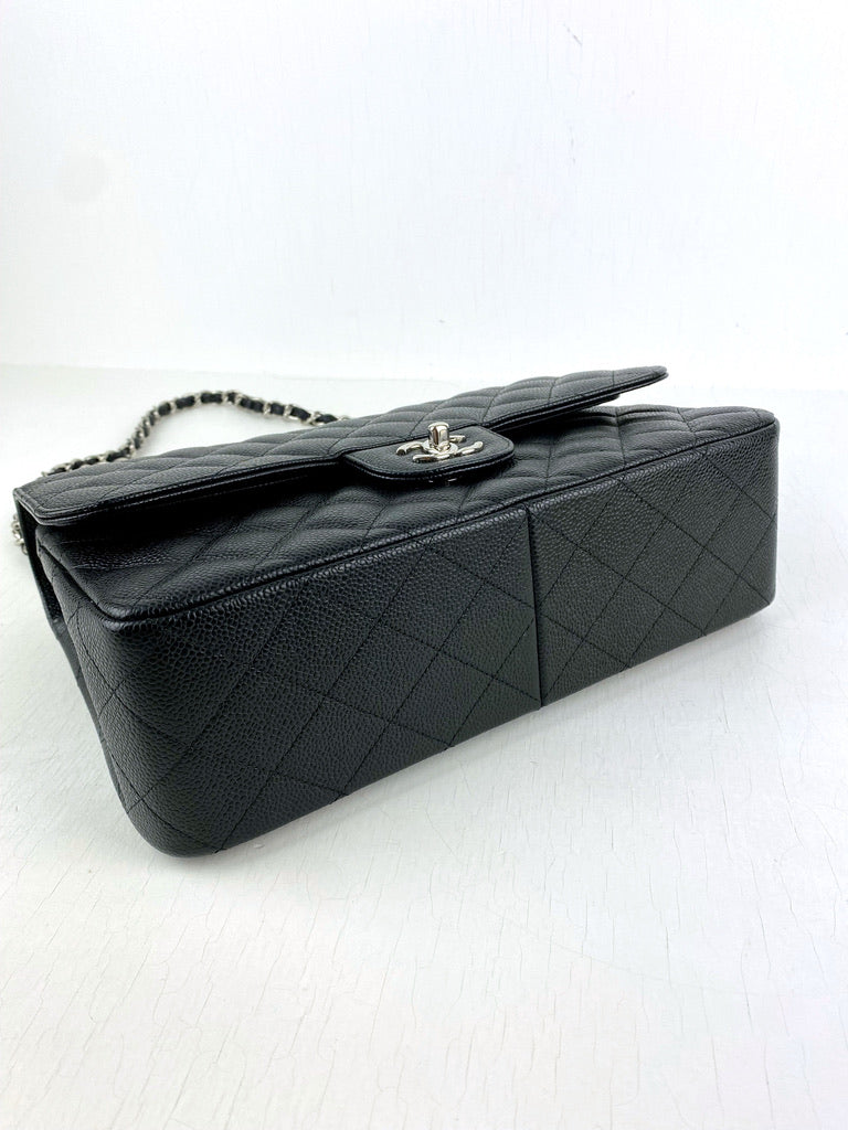Chanel Classic Large Flap - (Nypris 82.140 kr)