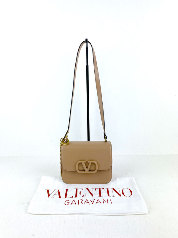 Valentino Garavani - Small V Sling bag - (Nypris ca 12.000 kr)