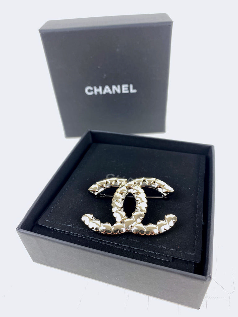 Chanel Broche - Mål: L. ca 4,5 cm