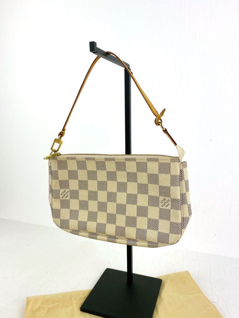 Louis Vuitton Pochette Damier Azur Taske (Nypris ca 8.500 kr på samme type taske nu!)