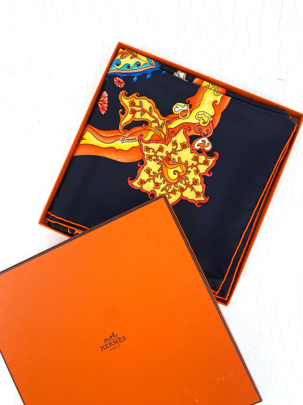 Hermes Tørklæde - Sort/Orange Farvet - 90x90 cm