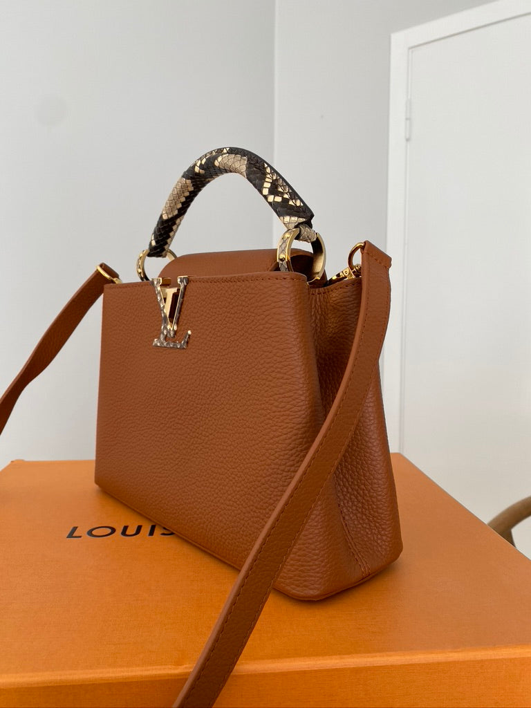Louis Vuitton - Capucines BB - Taske med Python/Brun - (Nypris ca 45.000 kr-50.000 kr)