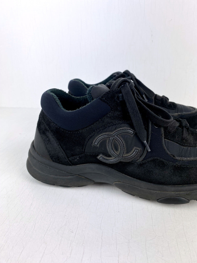 Chanel Sorte Sneakers - Str 39 - (Nypris ca 9.000 kr)