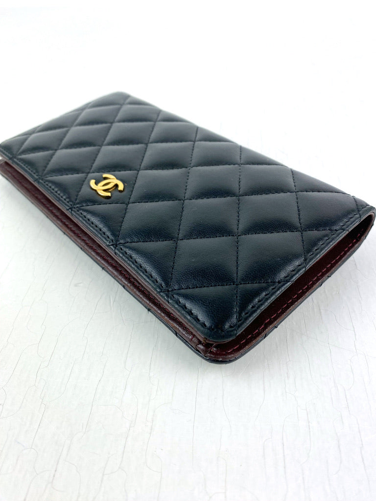 Chanel Classic Wallet - Sort Med Guldhardware - (Nypris ca 10.000 kr)