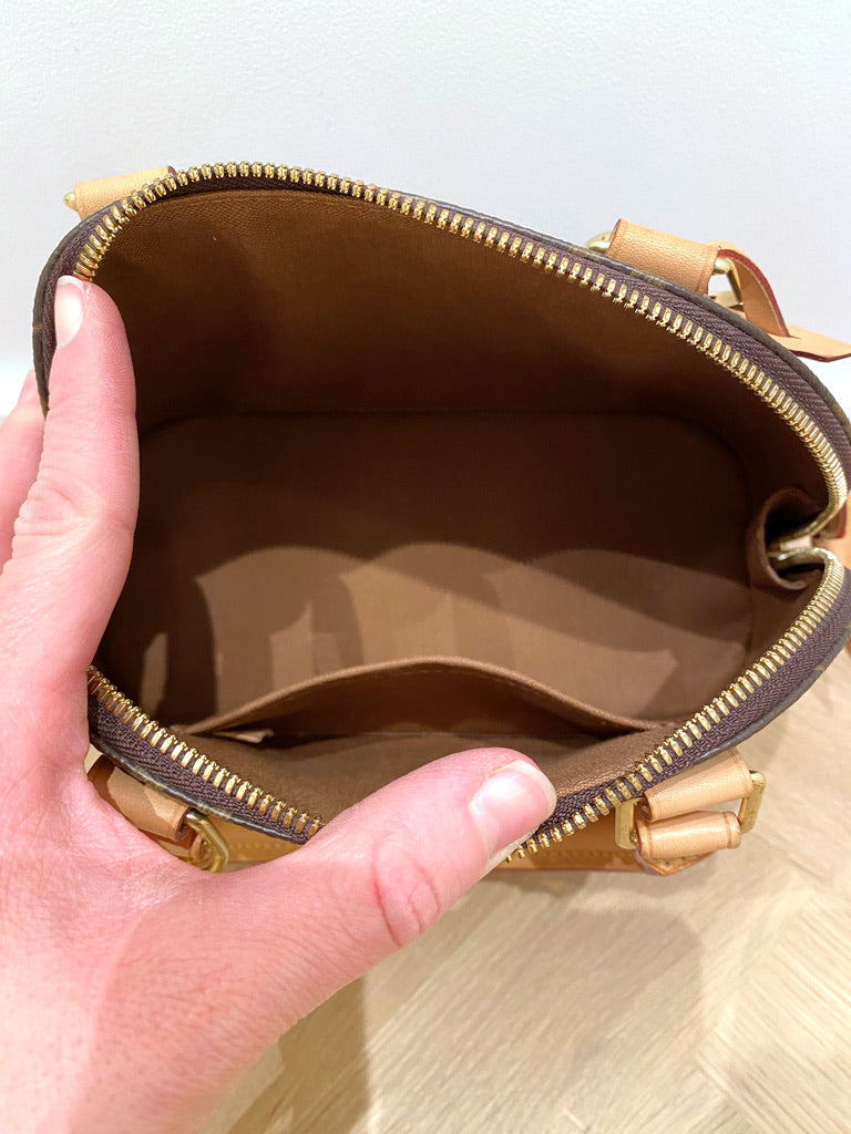 Louis Vuitton Alma BB Monogram Bag - (Nypris 11.600 kr)