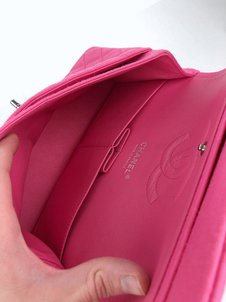Chanel Medium Classic Flap - Pink