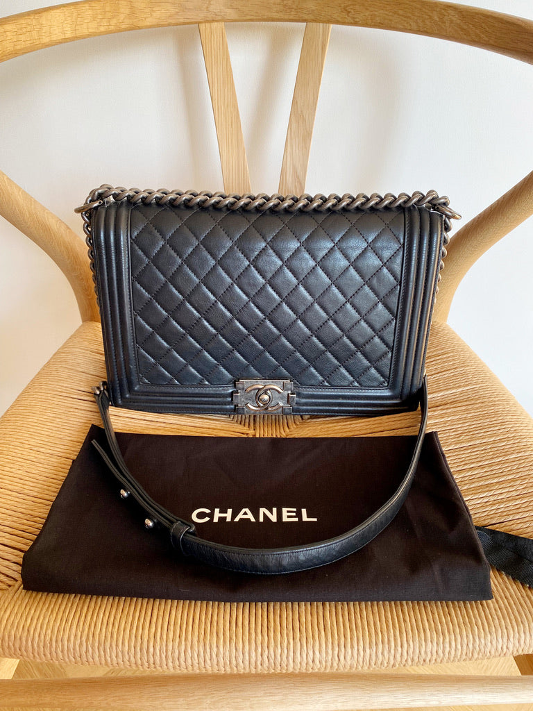 Chanel Boy Bag - Large. Sort Med Sølvhardware