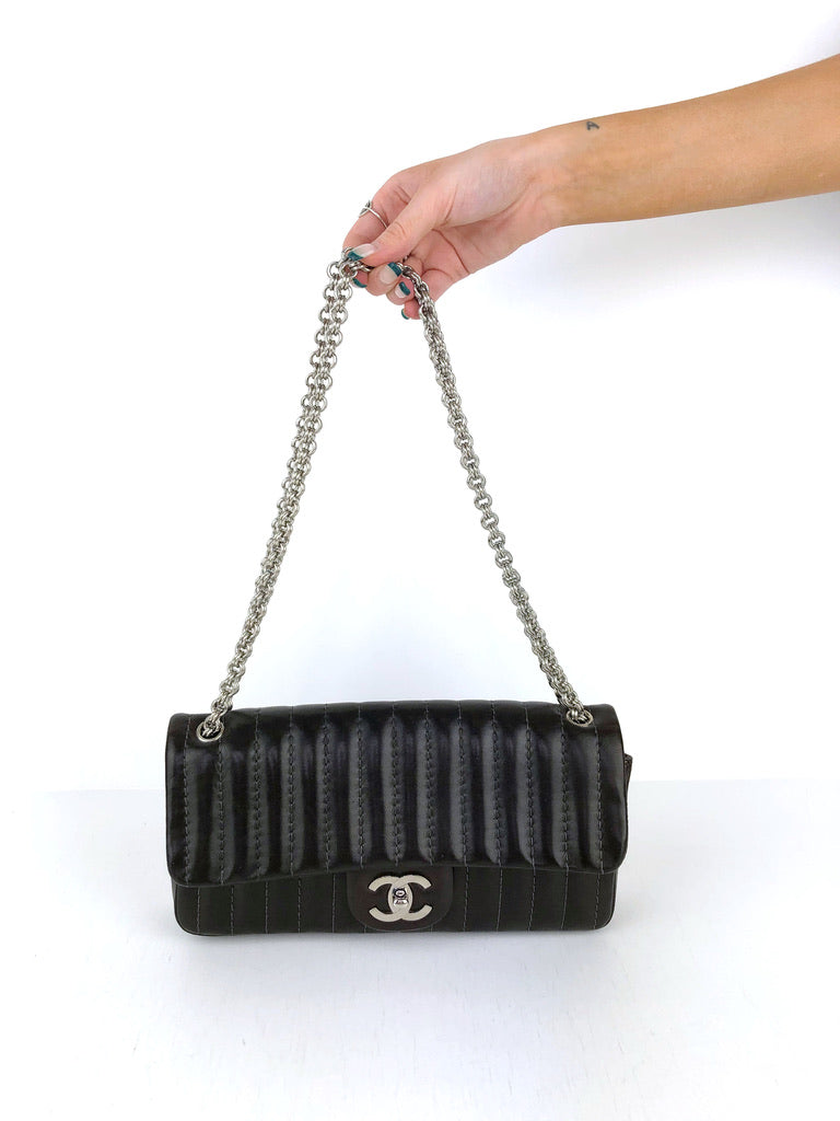 Chanel Vertical Flap Bag/Taske - Mørkebrun