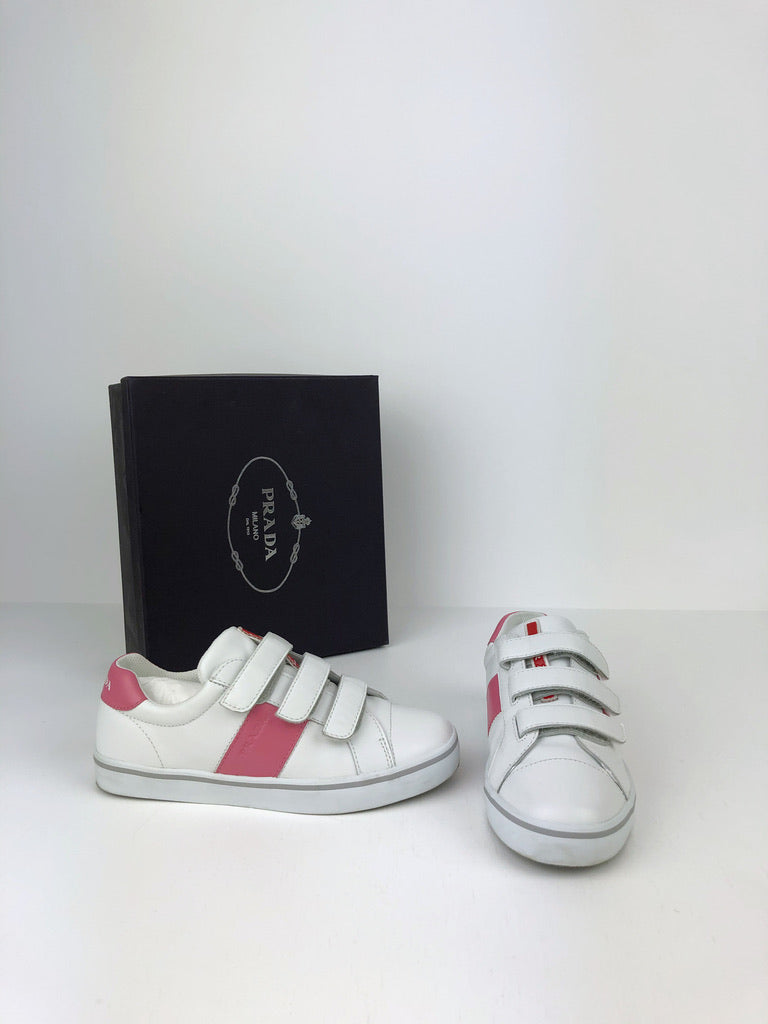 Prada - Sneakers - Str 35