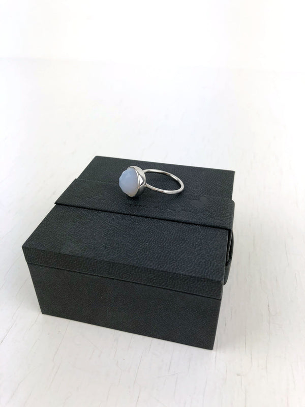 Dulong 18 Karat Hvidguld Ring - (Nypris ca 12.900 kr)