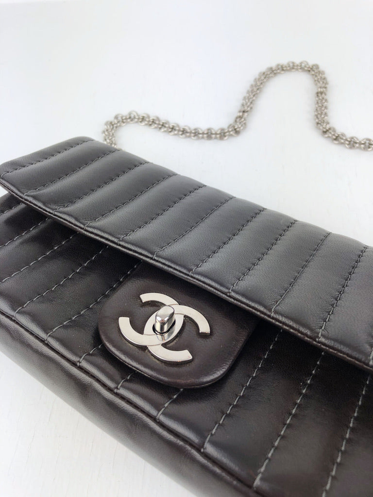 Chanel Vertical Flap Bag/Taske - Mørkebrun
