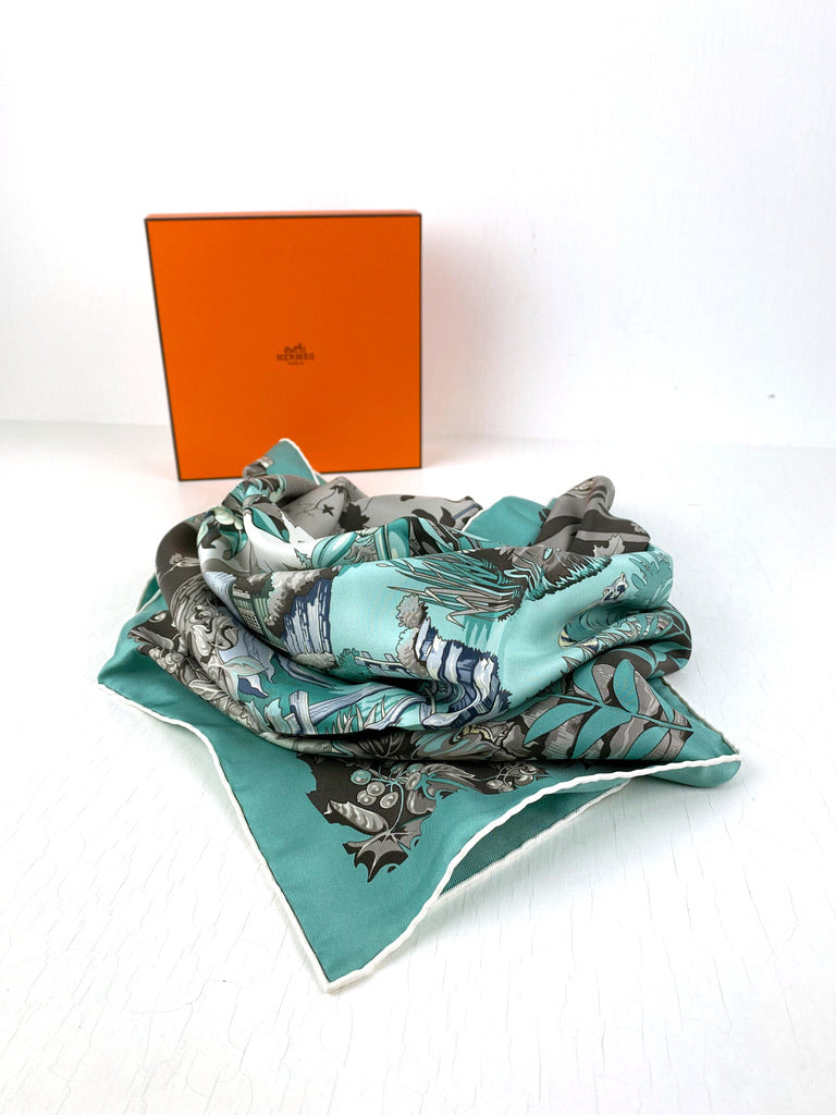 Tørklæde (Mål Ca 90X90 Cm)