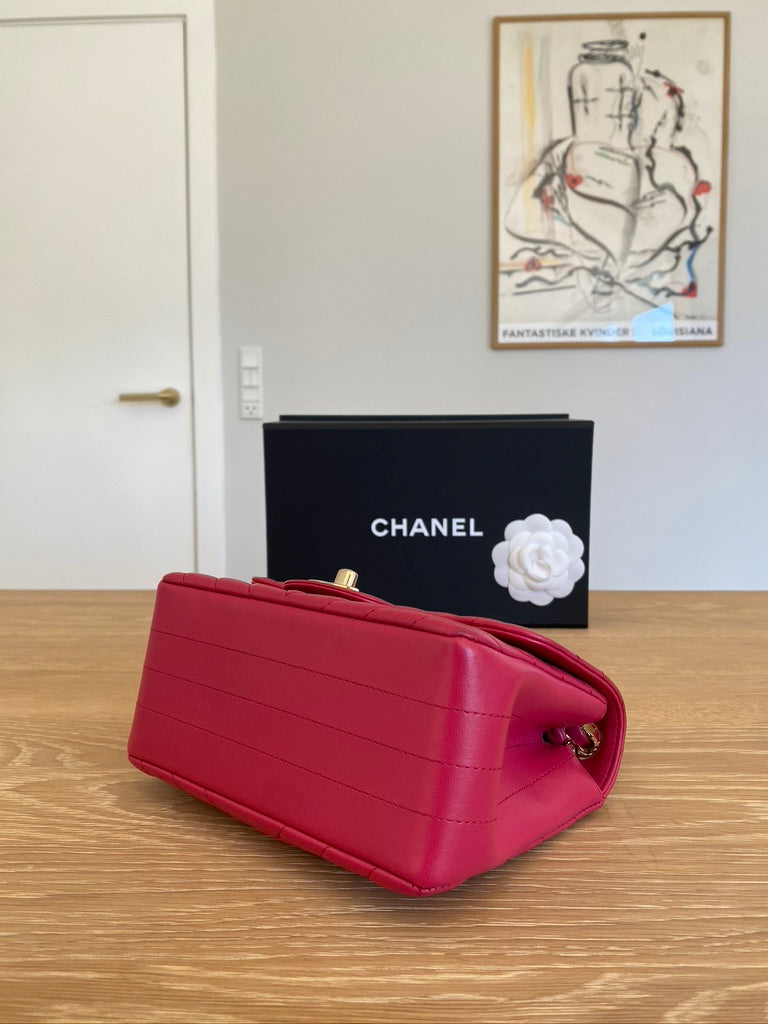 Chanel Mini Flap Bag Chaveron - Pink. (Nypris ca 35.210 kr)