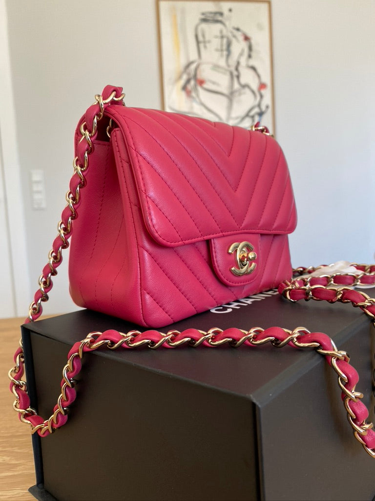 Chanel Mini Flap Bag Chaveron - Pink. (Nypris ca 35.210 kr)
