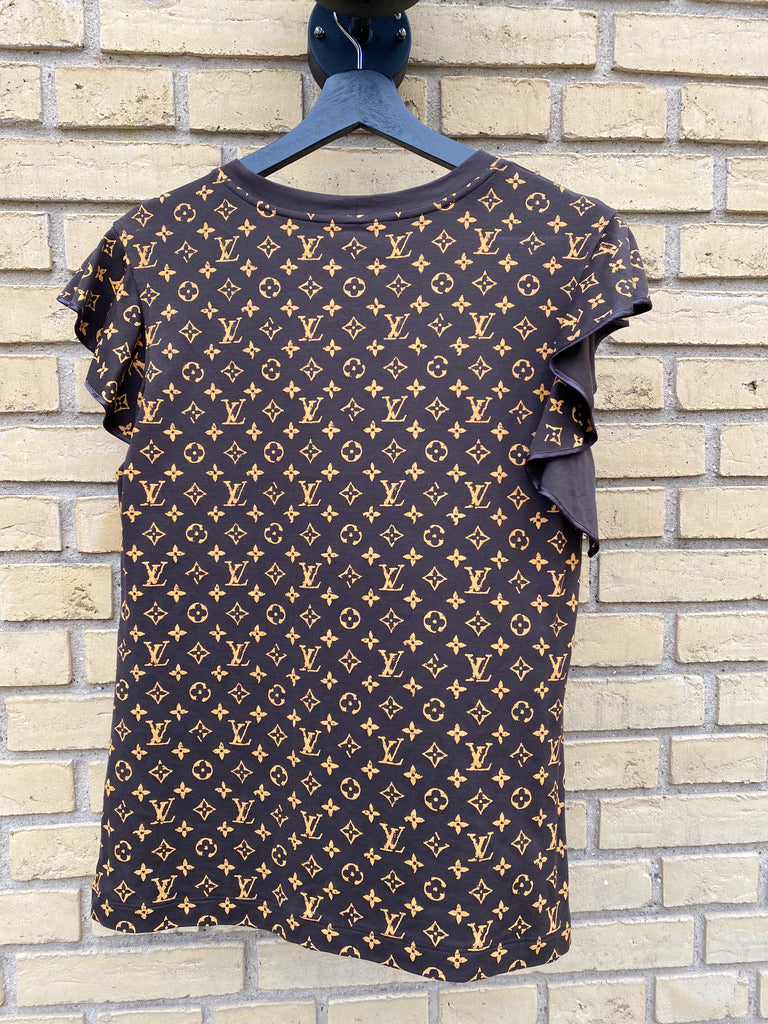 Louis Vuitton Escale Printed Luxery T-Shirt - Passer Ca Str S/Lille M (Oprindeligt Str L, Men Lille I Størrelsen)
