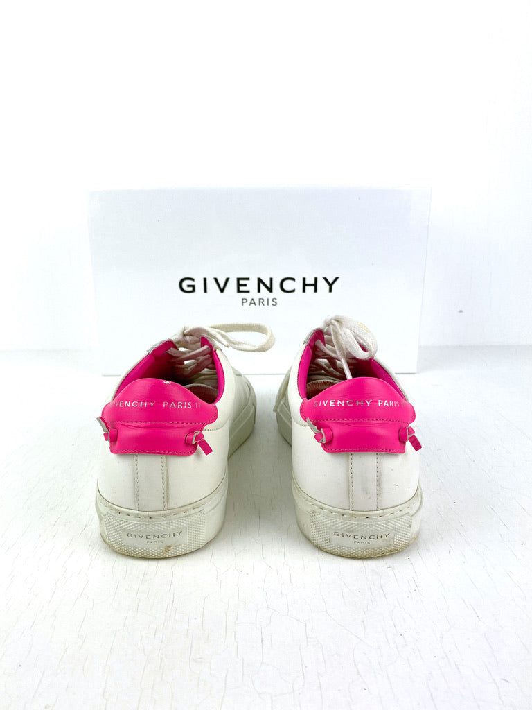 Givenchy Sneakers - Str 37,5